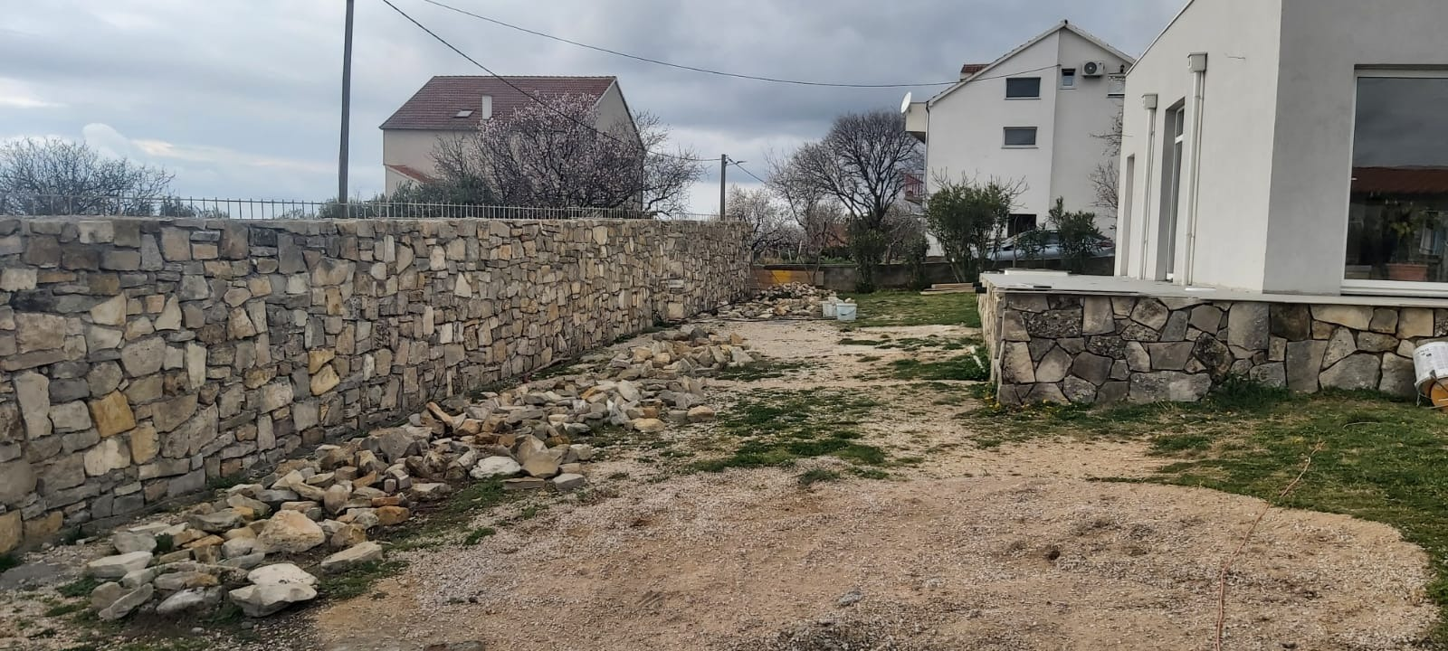 Bilo da se radi o manjoj adaptaciji ili većem građevinskom projektu, s Vitez Gradnjom nećete pogriješiti!