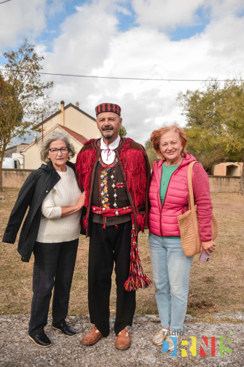 Bogatstvo tradicije i poduzetništva u Dalmatinskoj zagori: Održan Sajam proizvoda seoskih žena