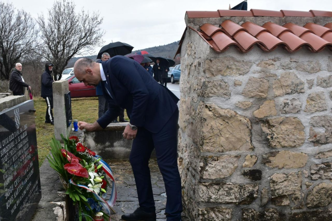 Obilježavanje 32. godišnjice ratnog zločina nad hrvatskim braniteljima u Dragišićima