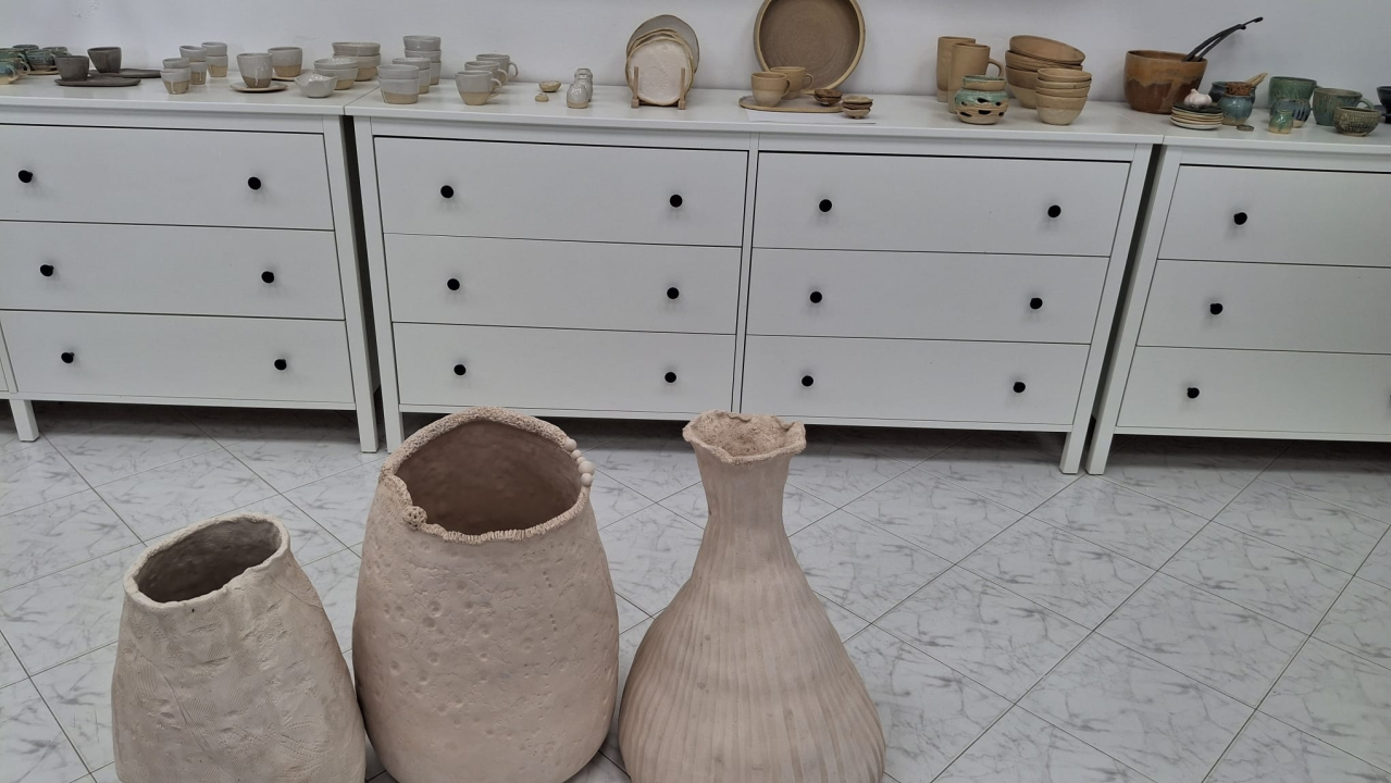 Daliborka Škevin, u sporom ritmu otoka i lončarskog kola, u Murteru stvara keramiku s dušom