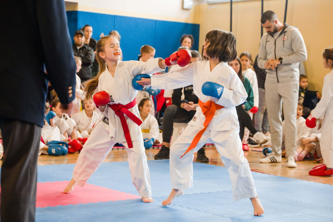  Mladi karataši otvorili novu sezonu Lige klubova uz edukativnu prezentaciju šibesnkih HGSS-ovaca