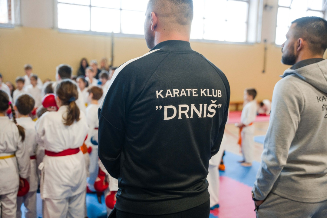  Mladi karataši otvorili novu sezonu Lige klubova uz edukativnu prezentaciju šibesnkih HGSS-ovaca