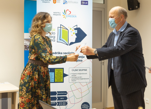 Fotografija 3 - Završen projekt 'Putokaz do boljeg sutra'