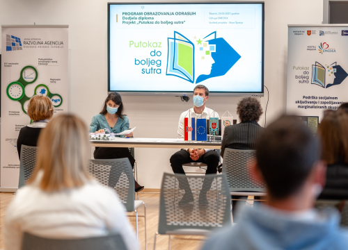 Fotografija 16 - Završen projekt 'Putokaz do boljeg sutra'