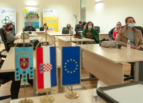 Fotografija 12 - Završen projekt 'Putokaz do boljeg sutra'