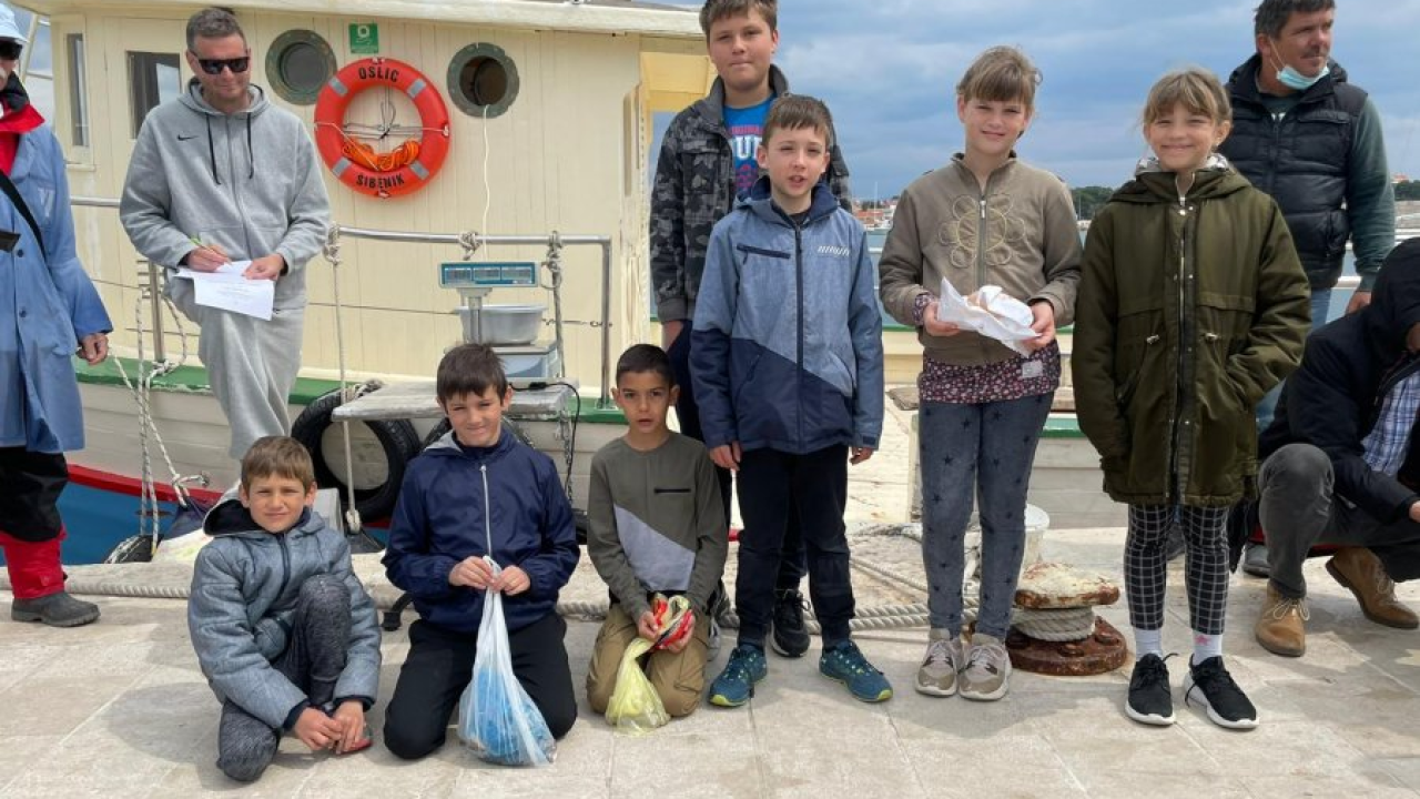 Na kamenju Velikog porta održano natjecanje u ribolovu 'Čap s obale 2021.'