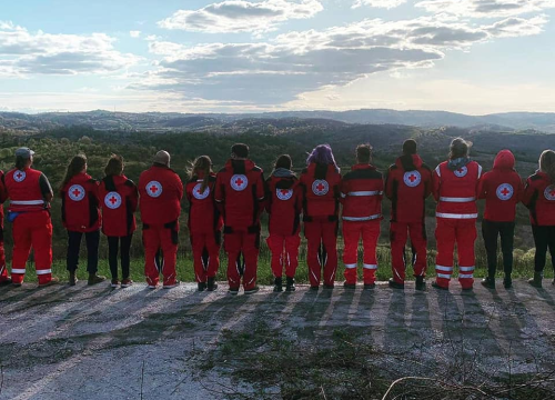 Fotografija 13 - Volonteri vodičkog Crvenog križa  odvojili svoje vrijeme za druge i pet dana pomagali stradalima u potresu
