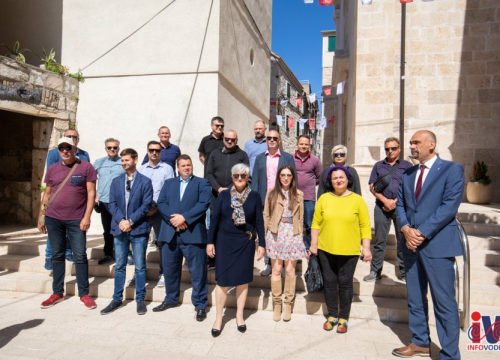 Vodička oporba tvorit će većinu u Gradskom vijeću, daju podršku Sanji Radin Mačukat za gradonačelnicu i Jeliću za župana