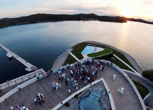 Uživajte u zalascima sunca u novootvorenom Roof Baru u D-Resortu!