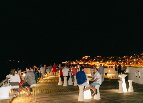 Otvorena je sezona evenata na Roof Baru: U posebnoj atmosferi možete uživati svaki vikend!