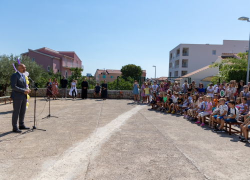 Župan Jelić posjetio OŠ Vodice, najmlađima poručio: 'Počinje najljepše i najuzbudljivije razdoblje vašeg života'