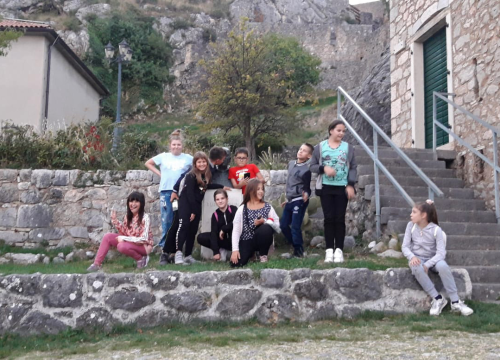 Fotografija 4 - Kroz program radionica djeca iz Knina upoznala rad začetnika nacionalne arheologije