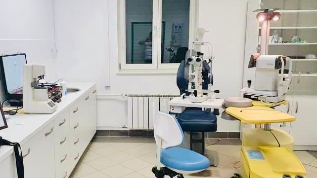 Iskoristite super akciju očne poliklinike i optike Uvodić u Kninu!