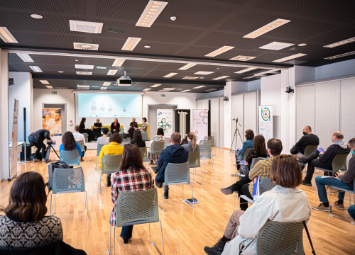 Fotografija 11 - Okrugli stol o programima EU za razvoj kulture i civilnog društva regija: 'Europski su nam fondovi prirodno stanje'