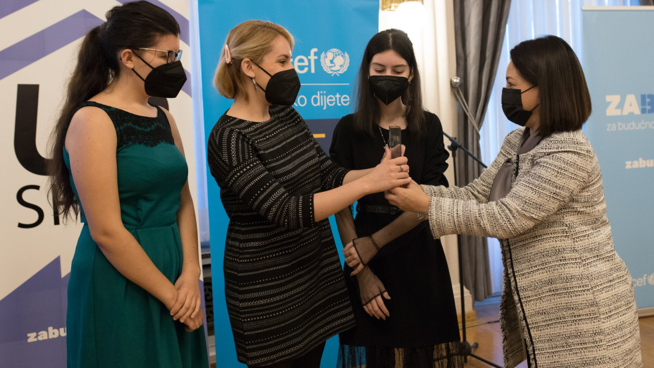 UNICEF-ova nagrada u sklopu programa UPSHIFT otišla u ruke mladih Vodičanki - Anje, Antonije i Ivane