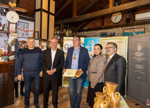 U Vodicama održani 'Dani mladog maslinovog ulja': Doktor Brajković ima najbolje ulje u županiji