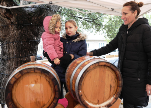 Fotografija 5 - Pijat bakalara, čaša vina i muzika uživo: Pogledajte kako je danas bilo u parku na vodičkoj Poljani