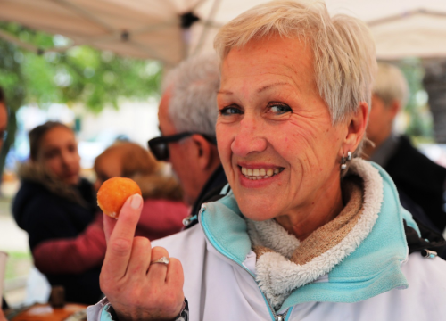 Fotografija 7 - Pijat bakalara, čaša vina i muzika uživo: Pogledajte kako je danas bilo u parku na vodičkoj Poljani