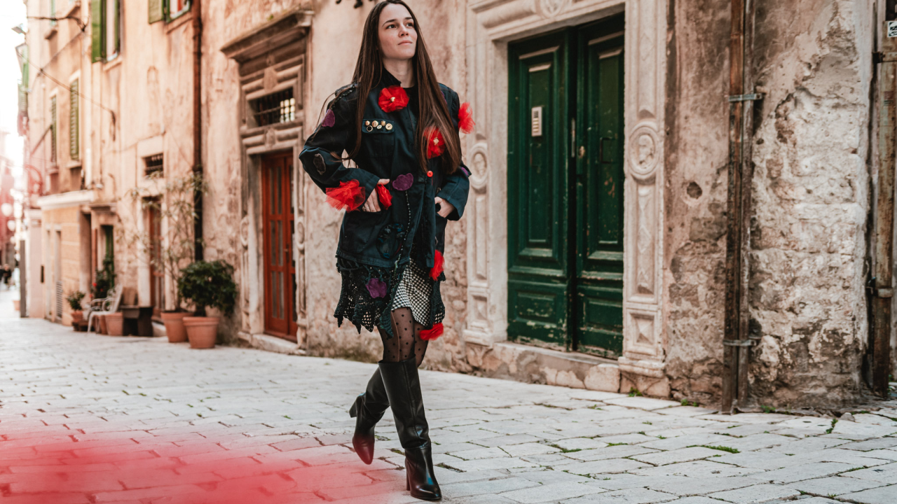 Galerija Juraj Dalmatinac u povodu Dana žena časti popustom na dizajnersku odjeću te Murtićeve i Vežine umjetnine