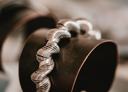 Fotografija 19 - Galerija Juraj Dalmatinac u povodu Dana žena časti popustom na dizajnersku odjeću te Murtićeve i Vežine umjetnine