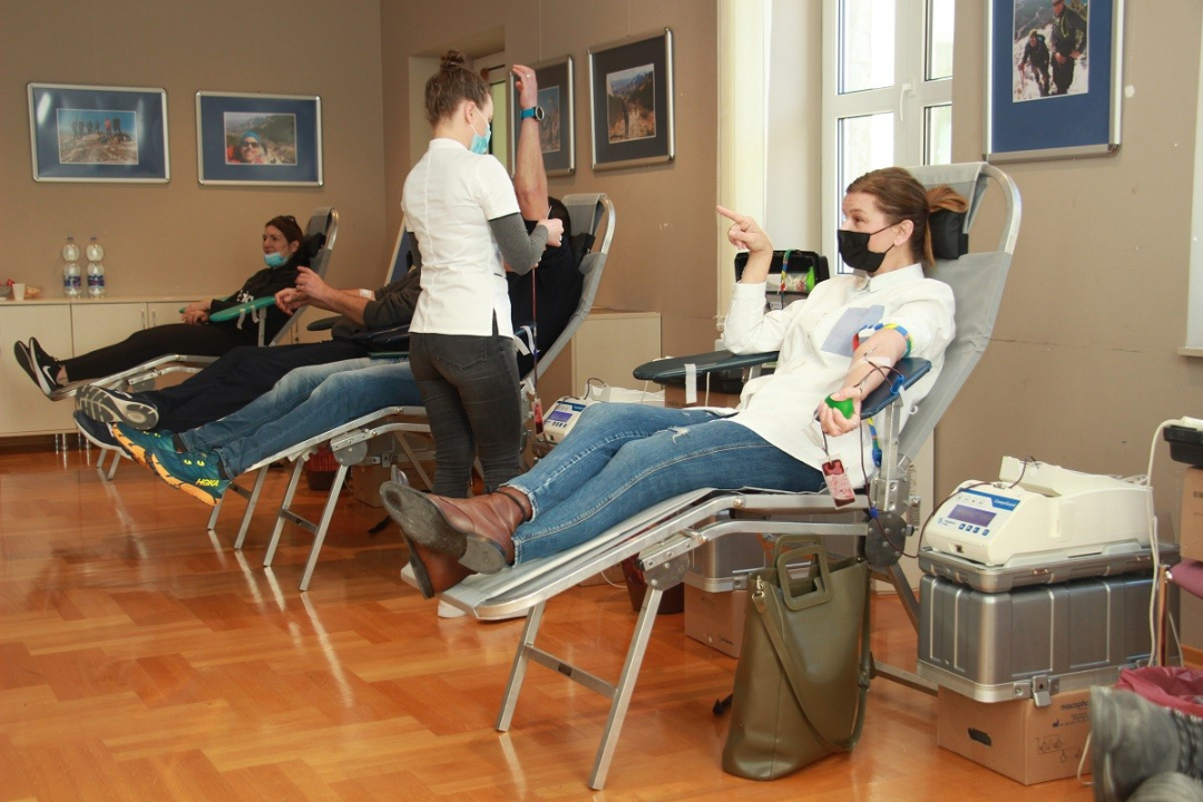 U Vodicama prikupljene 52 doze: Petra Vučak i Petar Vidić prvi put darovali krv