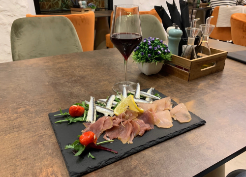 Fotografija 15 - Posjetite bistro Bava i uživajte u bogatom izboru hrane i pića!