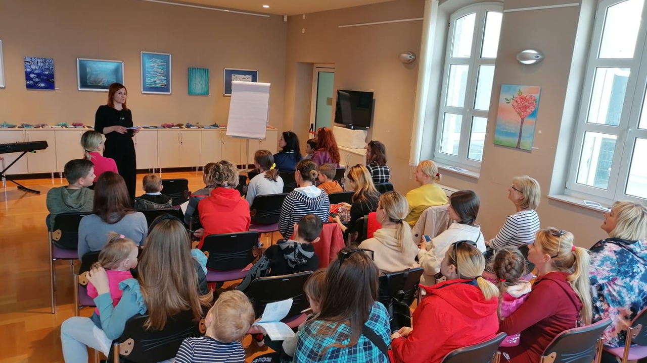 U Vodicama održan prvi sat hrvatskog jezika za izbjeglice iz Ukrajine