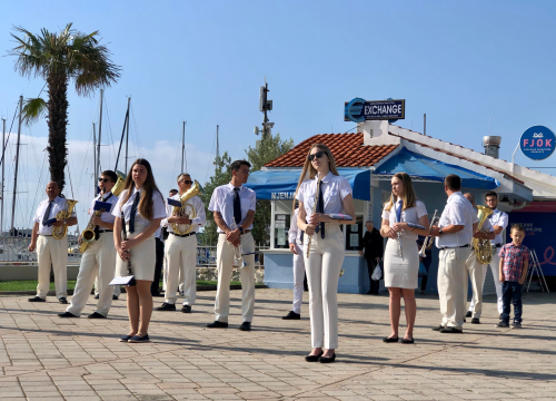 Fotografija 2 - Polaganjem vijenaca i molitvom u Vodicama obilježen Dan državnosti