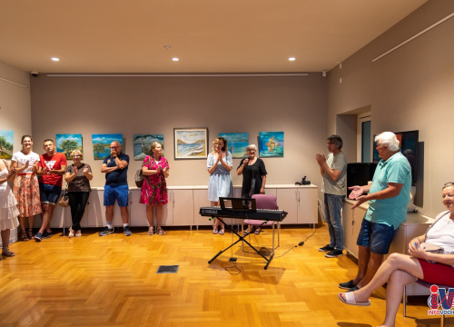 Fotografija 2 - Biljana je dom pronašla u Vodicama, a sada je tamo i otvorila svoju prvu samostalnu izložbu