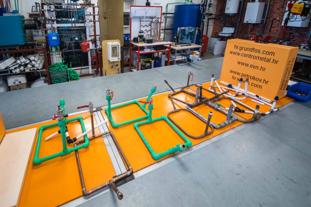 Ako želite lako pronaći posao uz dobru plaću, upišite Industrijsko-obrtničku školu!