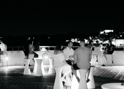 Fotografija 5 - Uživajte u jedinstvenom ambijentu Roof Bara by Moet & Chandon u D-Resortu!