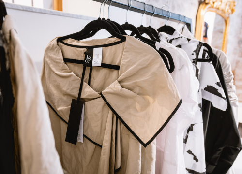 Fotografija 23 - Murtićev apstraktni brod i Vežin pejzaž potražite u Galeriji Juraj Dalmatinac