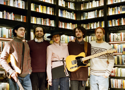 Mary May u vodičkom đardinu odličan uvod u vikend