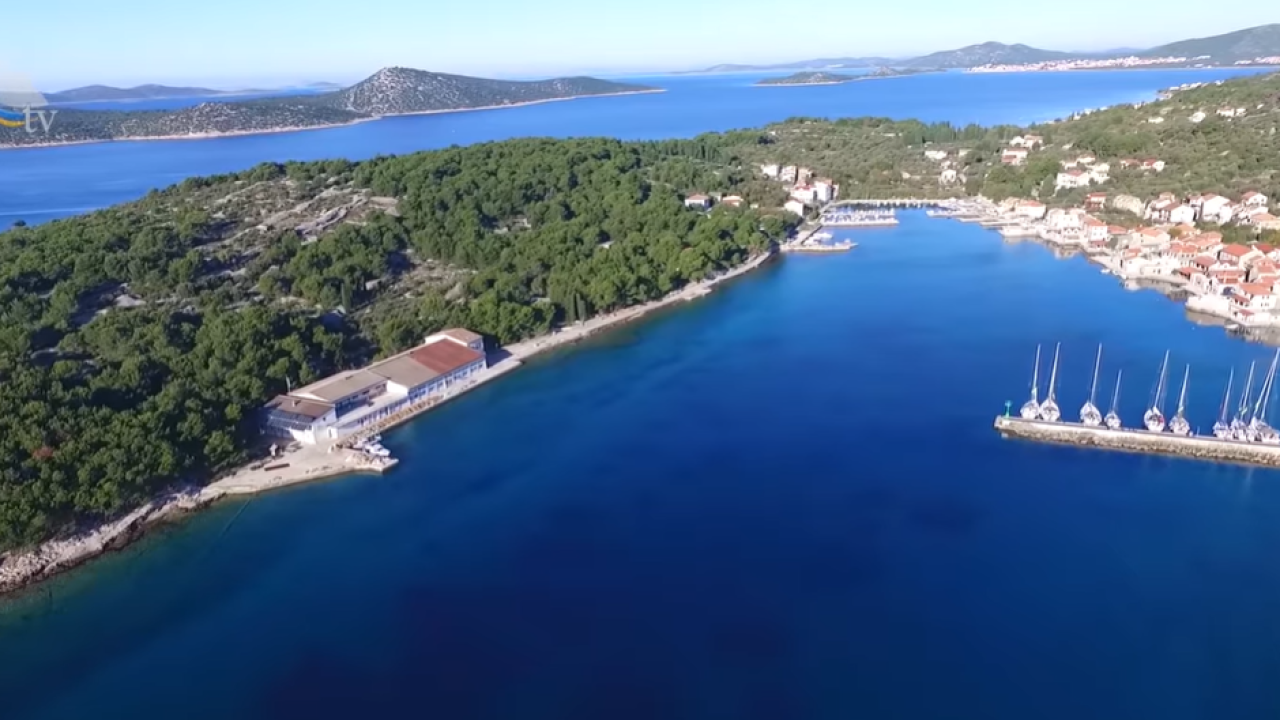 Prvićani večeras feštaju uz Show Legende