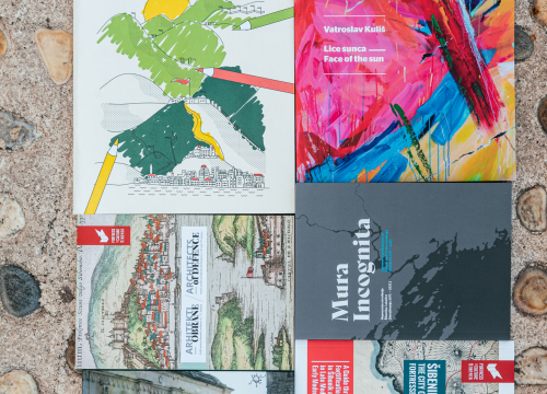 Fotografija 15 - Šibenske tvrđave imaju najbolje darove i suvenire: Posteri, potići, majice, torbe, šalice i nakit, sve unikatno i maštovito!