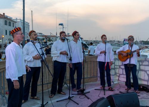 Fotografija 2 - ‘Fešta od šaše i pulente’ tradicionalno proslavljena na vodičkoj rivi