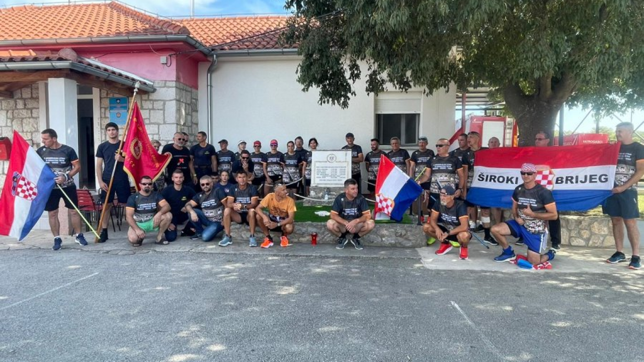 Udruga maratonaca ‘Heroji ne umiru’ danas trči na relaciji Šibenik-Vodice-Tisno