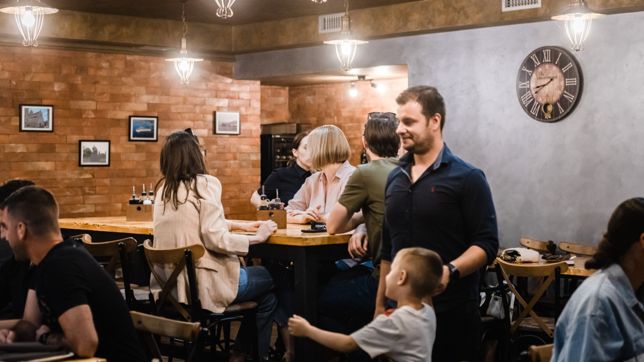 Zabavite se i ovaj vikend u Maestro Food&Baru uz nastup Igora Cukrova!