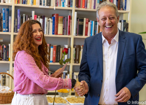 Fotografija 4 - Grad Vodice darivao 114.000 kuna za 20 djece