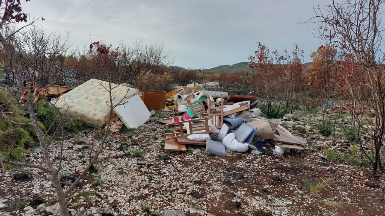 Ružne slike u vodičkom zaleđu: Gomile smeća pod Mrdakovicom