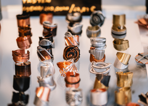 Fotografija 5 - Garderobu osvježite dizajnerskim komadima iz Galerije Juraj Dalmatinac, dom umjetninama po super cijenama