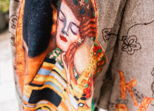 Fotografija 11 - Garderobu osvježite dizajnerskim komadima iz Galerije Juraj Dalmatinac, dom umjetninama po super cijenama