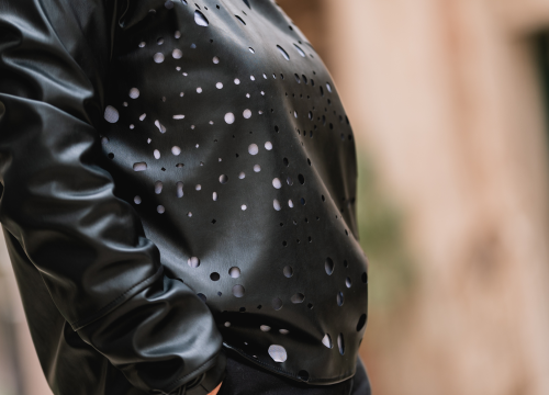 Fotografija 17 - Garderobu osvježite dizajnerskim komadima iz Galerije Juraj Dalmatinac, dom umjetninama po super cijenama