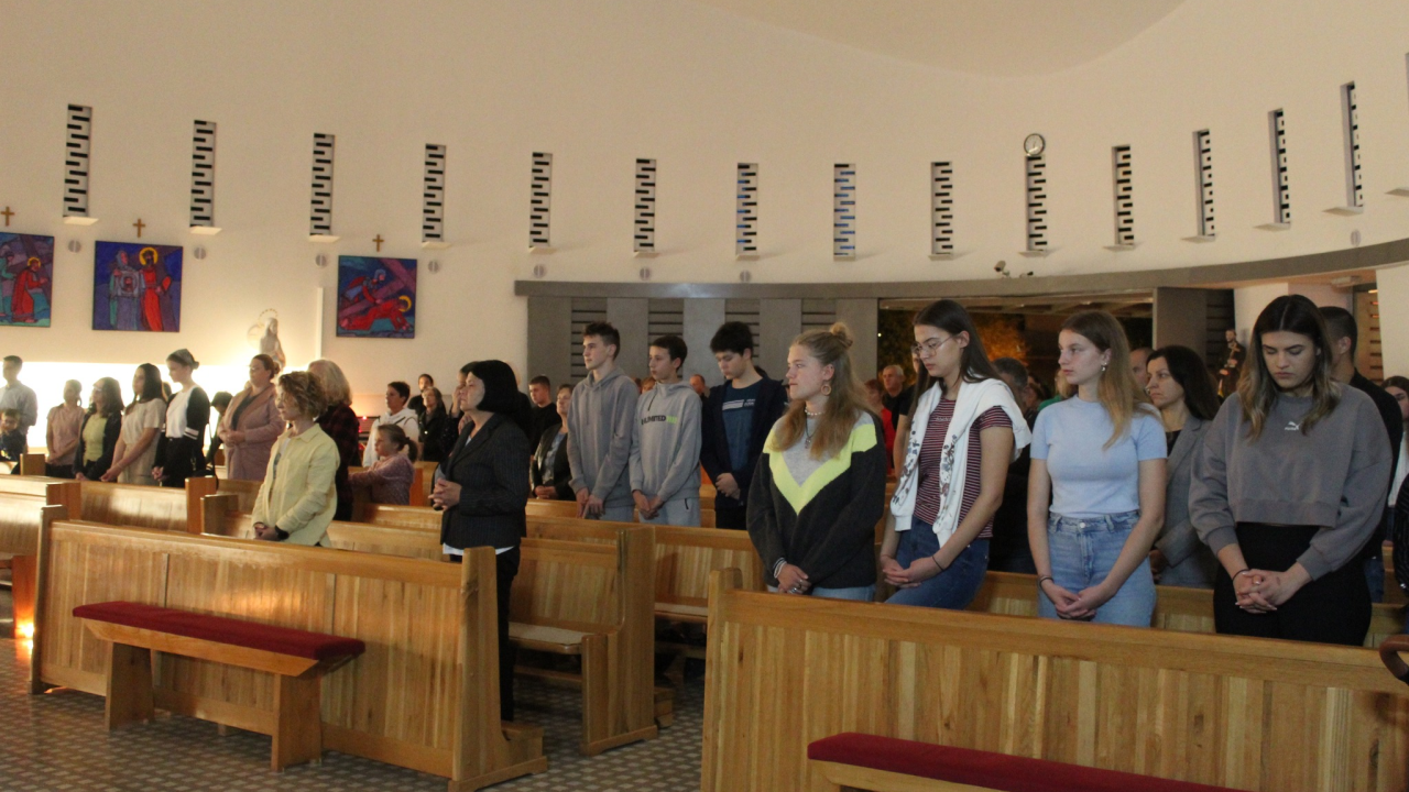 Na Šubićevcu uz pjesmu i molitvu održan Holywin