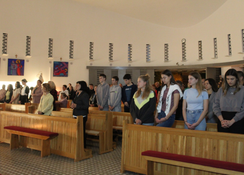 Fotografija 1 - Na Šubićevcu uz pjesmu i molitvu održan Holywin