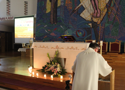 Fotografija 7 - Na Šubićevcu uz pjesmu i molitvu održan Holywin
