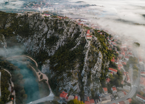 Fotografija 11 - Knin je doživio turistički rast: Sve više posjetitelja otkriva njegove čari
