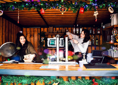 Fotografija 3 - Božićni Šušur donosi vrhunsku zabavu: Koncerti, dobra spiza, dječji program i gledanje nogometa na rivi!