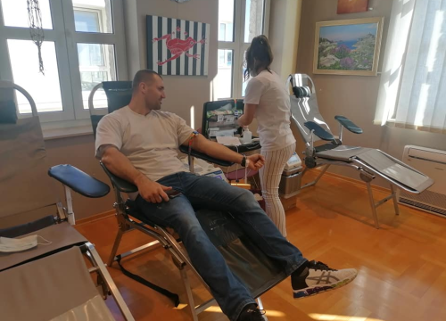 Iduću srijedu u Vodicama donirajte krv, akcija je u knjižnici