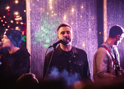 Fotografija 25 - Matija Cvek oduševio šibensku publiku, provjerite koji vas još koncerti očekuju na Božićnom Šušuru!